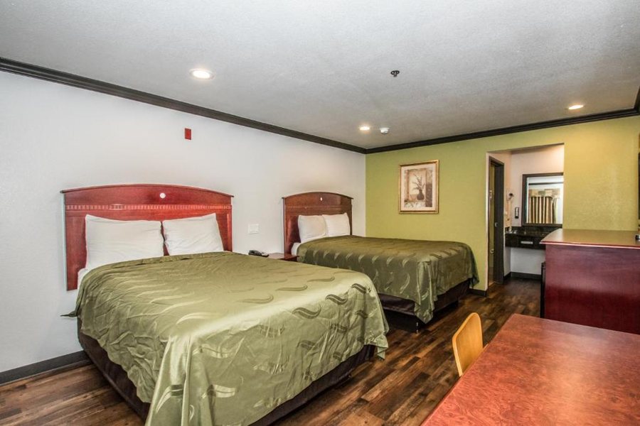 Americas Best Value Inn Ft Worth — Guest room