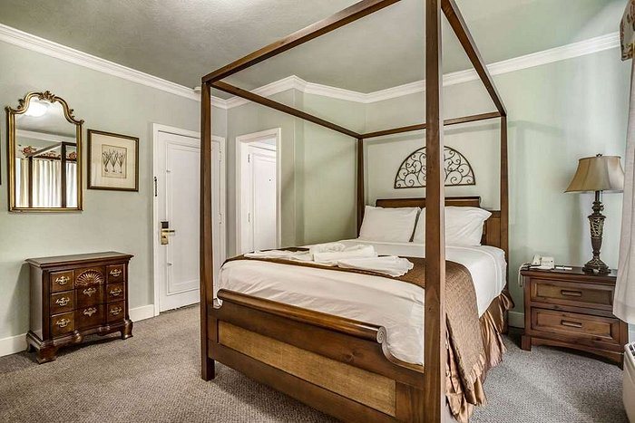 Americas Best Value Inn Historic Clewiston Inn — Guest room