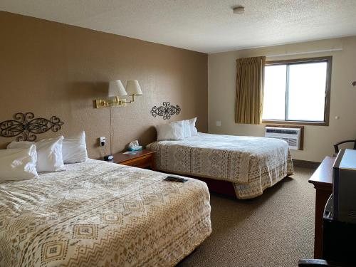 Americas Best Value Inn Kadoka — Guest room