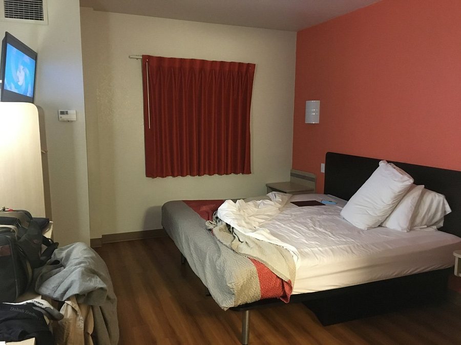 Americas Best Value Inn Knoxville East — Guest room