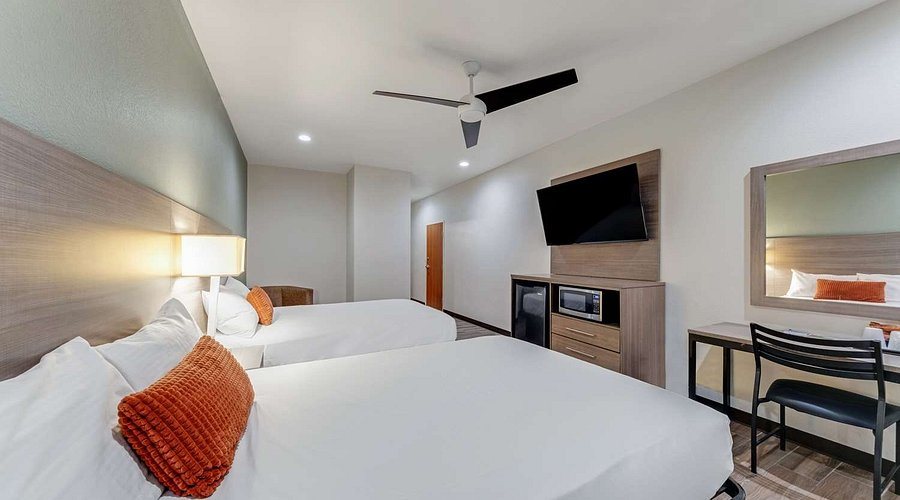 Americas Best Value Inn San Antonio Downtown Riverwalk — Guest room