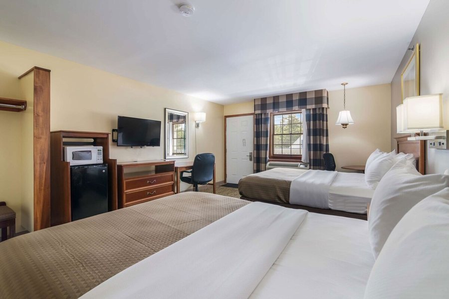 Americas Best Value Inn Scarborough Portland — Guest room