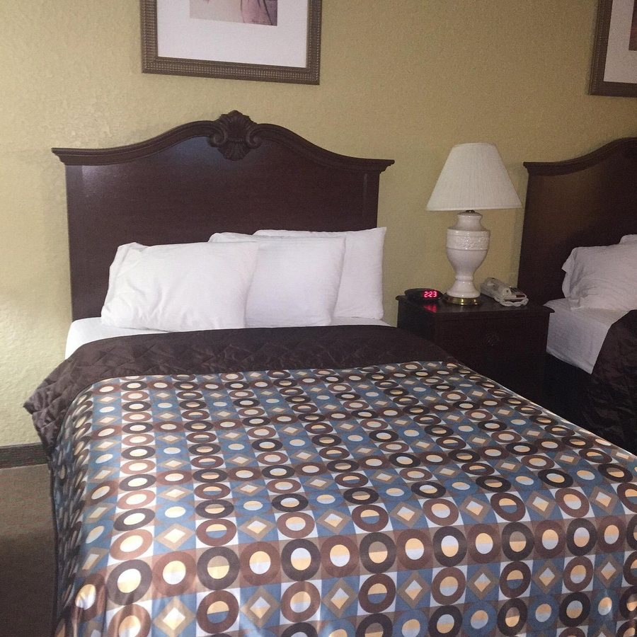 Americas Best Value Inn Starke Starke Florida — Guest room