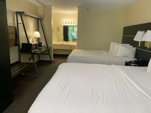 Americas Best Value Inn Suites Melbourne — Guest room