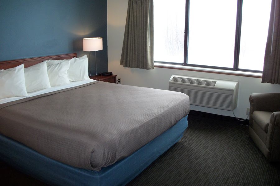 AmericInn by Wyndham Beulah Beulah North Dakota — Guest room