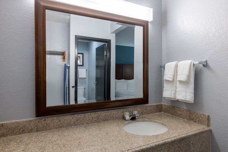 AmericInn by Wyndham Brookfield — Bathroom