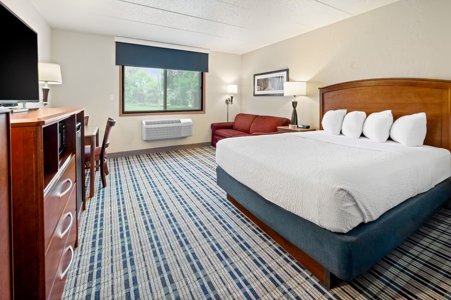 AmericInn by Wyndham Dickinson — Guest room
