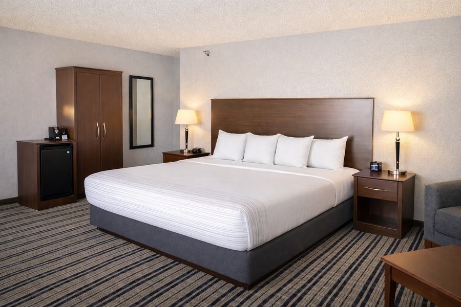 AmericInn by Wyndham Fergus Falls — Guest room