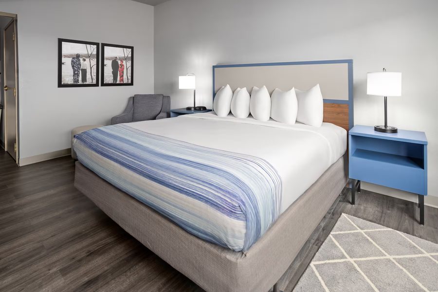 Americinn by Wyndham Iron Mountain — Guest room