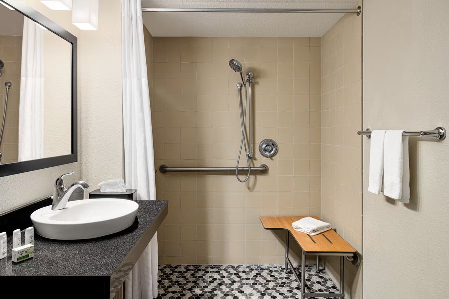 AmericInn by Wyndham Madison West — Bathroom