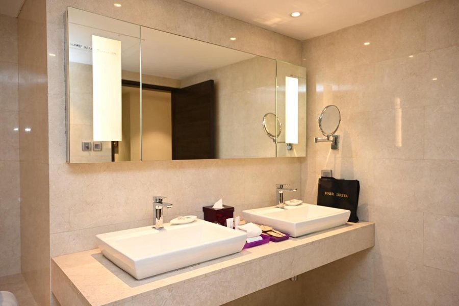 Amigos India — Bathroom