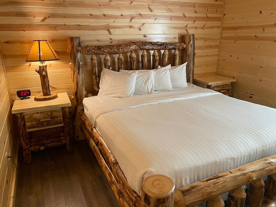 Amish Blessings Cabins — Guest room