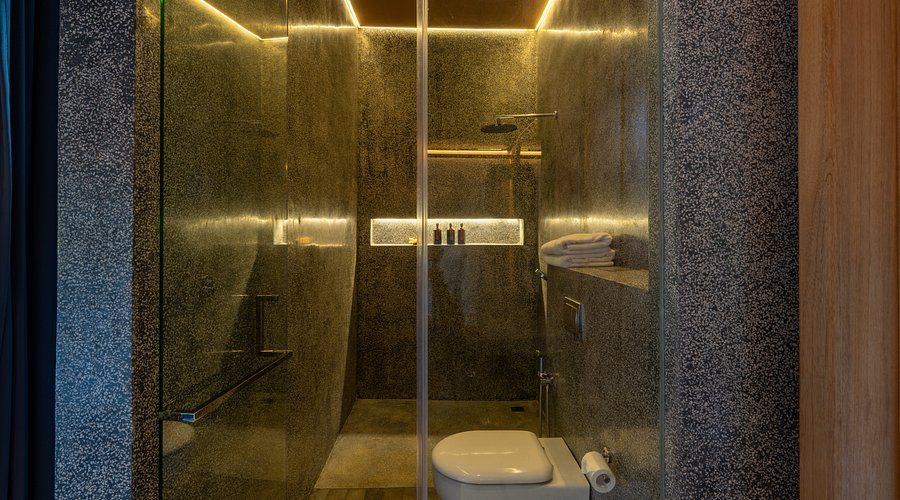 Amora Ubud Boutique Villas — Bathroom