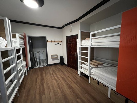 Amsterdam Hostel — Guest room