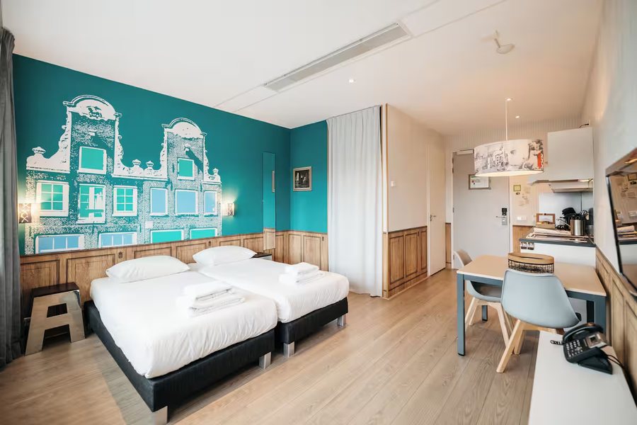 Amsterdam ID Aparthotel — Guest room