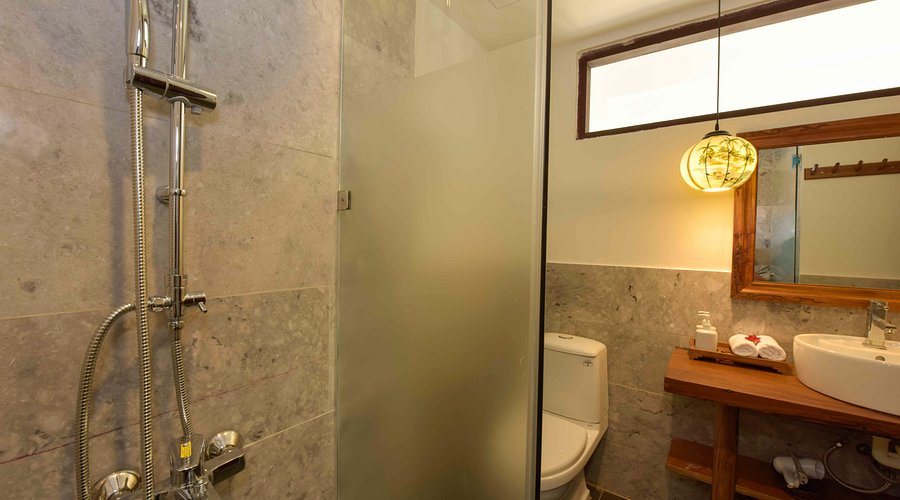 An Bang Beach Dolphin Homestay — Bathroom