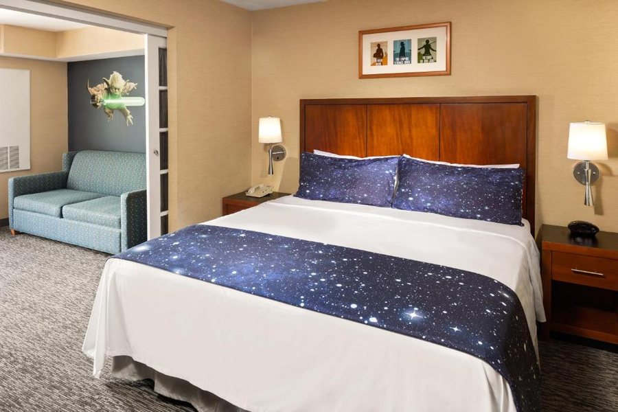 Anaheim Portofino Inn Suites — Guest room