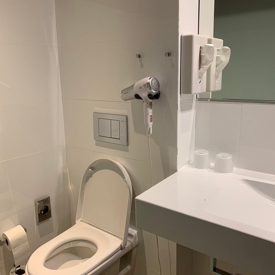 Anba Bed Breakfast Barcelona Catalonia — Bathroom