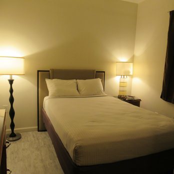 Anchor Pointe Inn Los Angeles California — Guest room