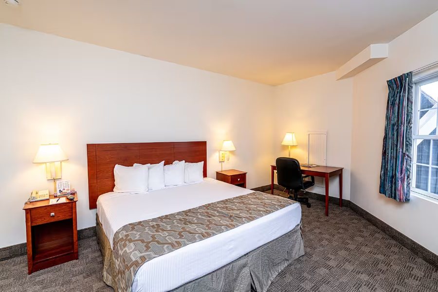 Anchorage Motel — Guest room
