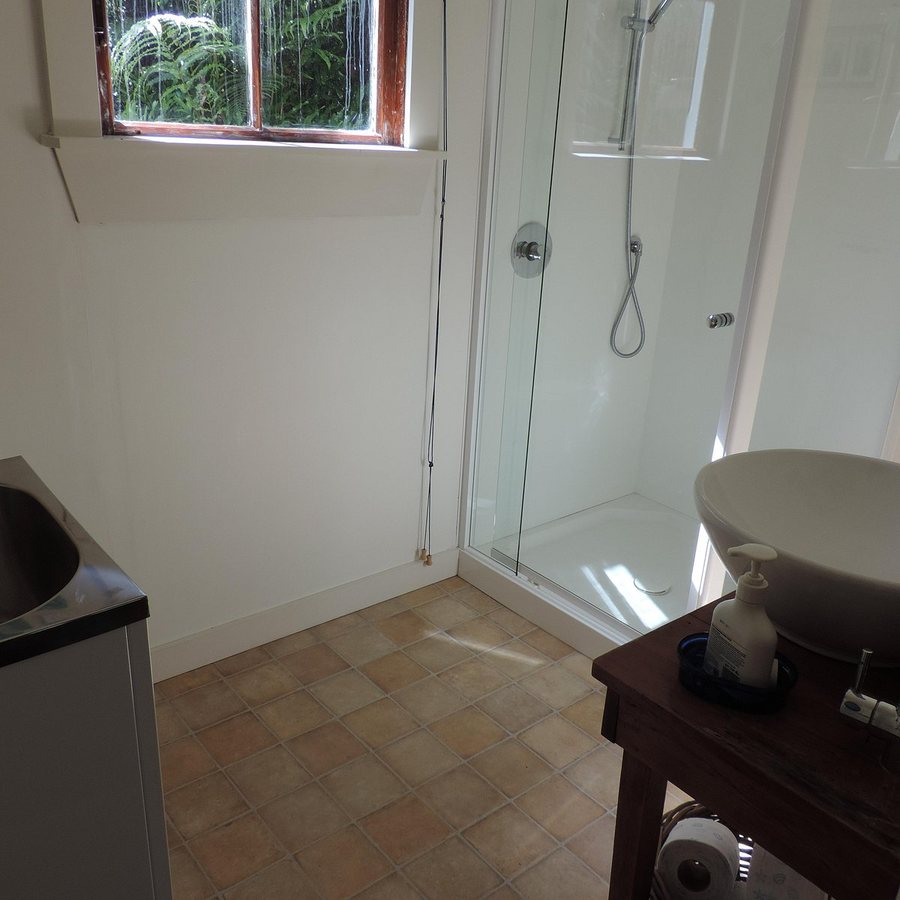 Anchorstone — Bathroom