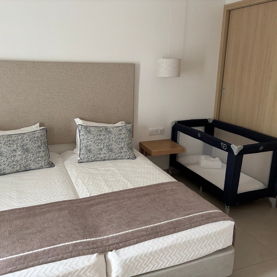 Ancora Park — Guest room