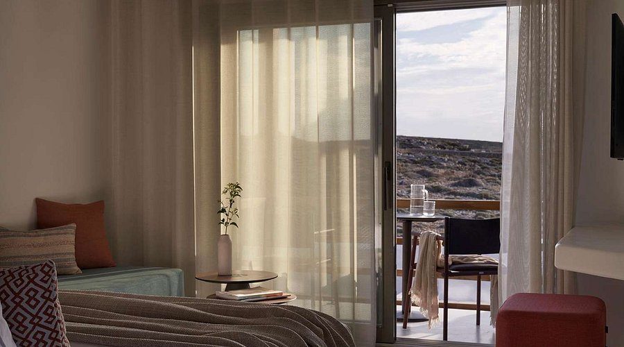 Andronis Minois — Guest room