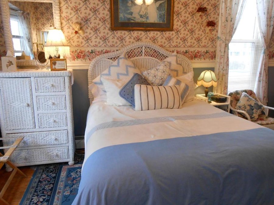 Angel of the Sea — Guest room