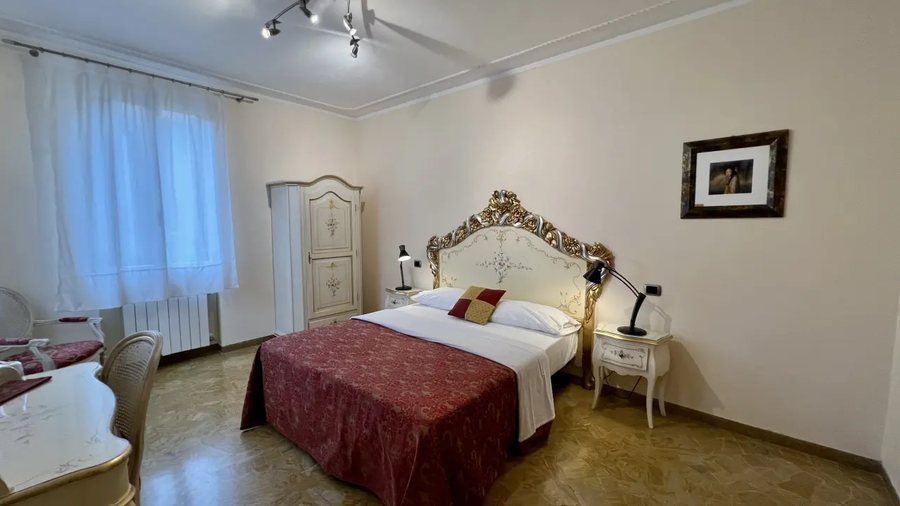 Angeles Inn — Guest room