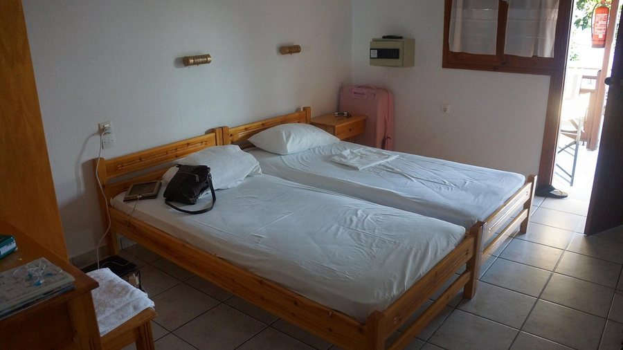 Angeliki Beach Hotel — Guest room