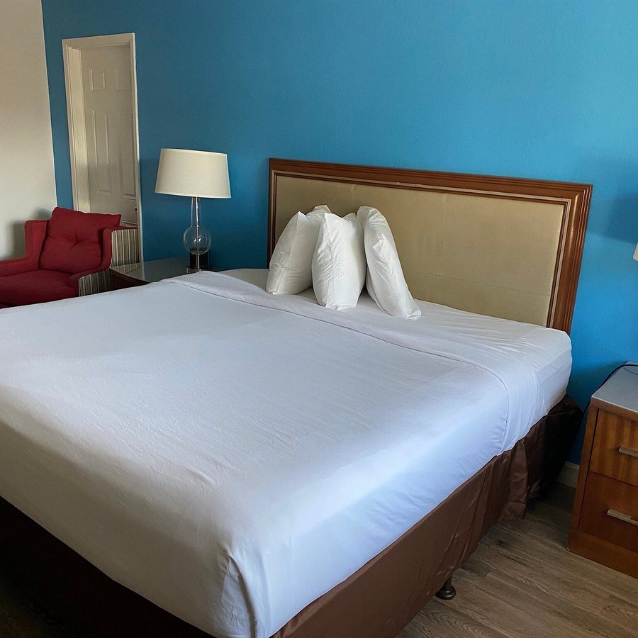 Angels Inn — Guest room