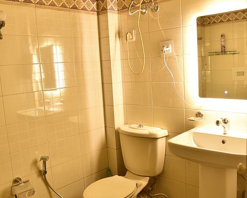 Anila Boutique Hotel — Bathroom