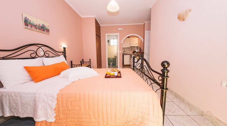 Anna Studios — Guest room