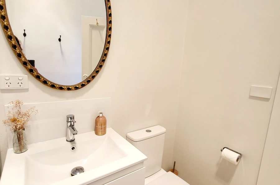 Annesley House — Bathroom