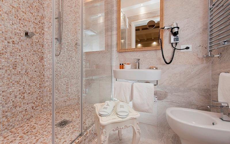 Antico Albergo del Sole Al Pantheon — Bathroom