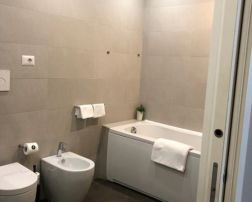 Antico Centro Suites — Bathroom