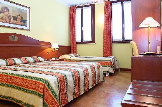 Antico Moro Hotel — Guest room