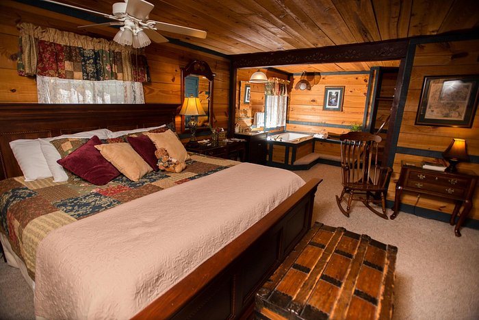 Antietam Overlook Farm — Guest room
