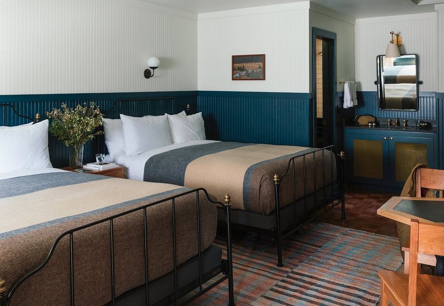 Anvil Hotel — Guest room