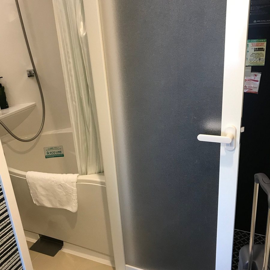 APA Hotel Resort Nishishinjuku Gochome Ekimae Tower Shibuya Tokyo Tokyo Prefec — Bathroom