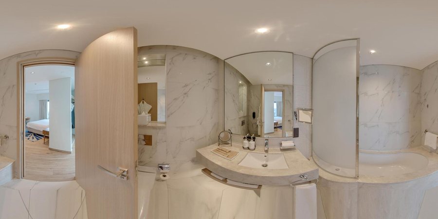 Aparthotel Adagio Premium The Palm — Bathroom
