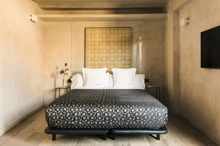 Aparthotel Arai Barcelona Catalonia — Guest room