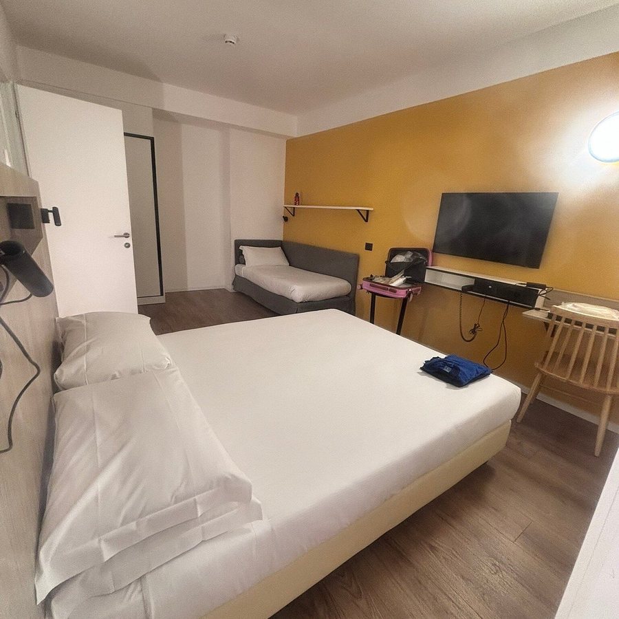 Aparthotel Colombo Roma — Guest room