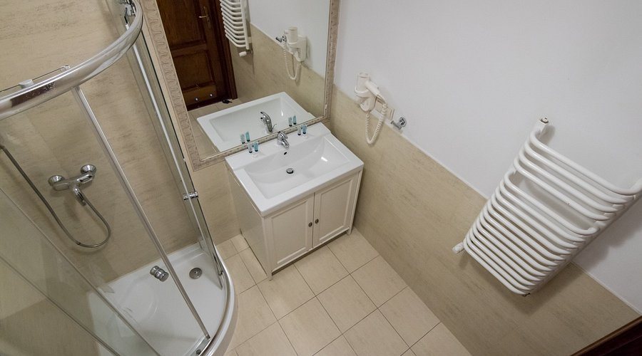 Aparthotel Pergamin — Bathroom