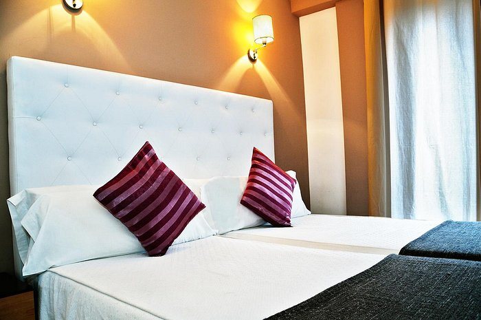 Apartments Rambla 108 Barcelona Catalonia — Guest room