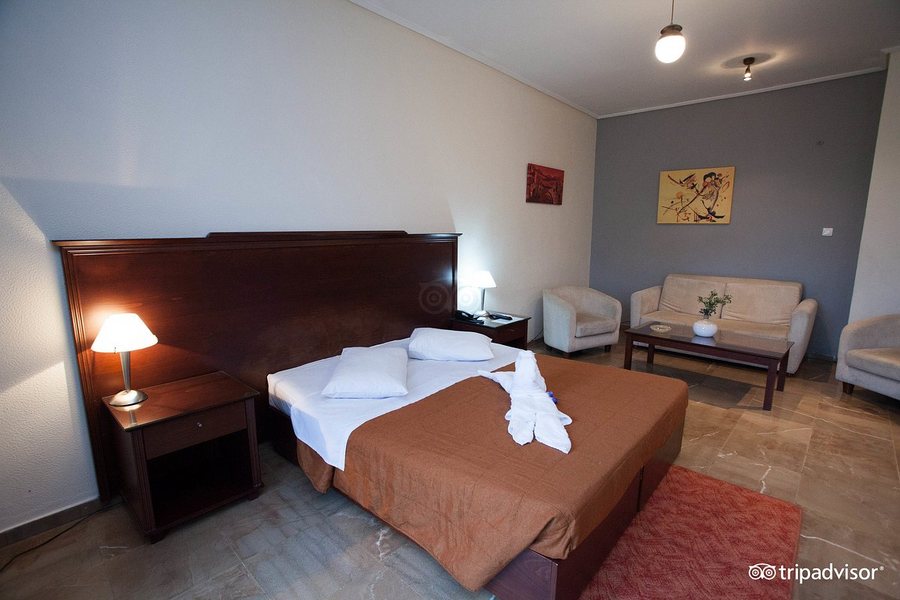 Apollo Hotel — Guest room