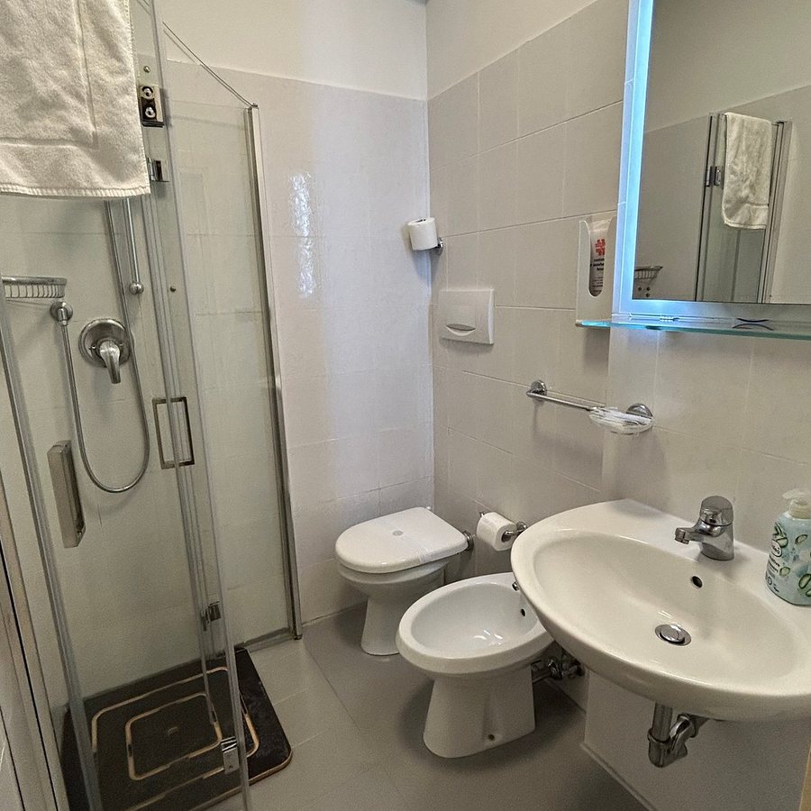 Apostoli Palace — Bathroom