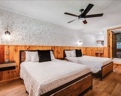 Appalachian Cabins — Guest room