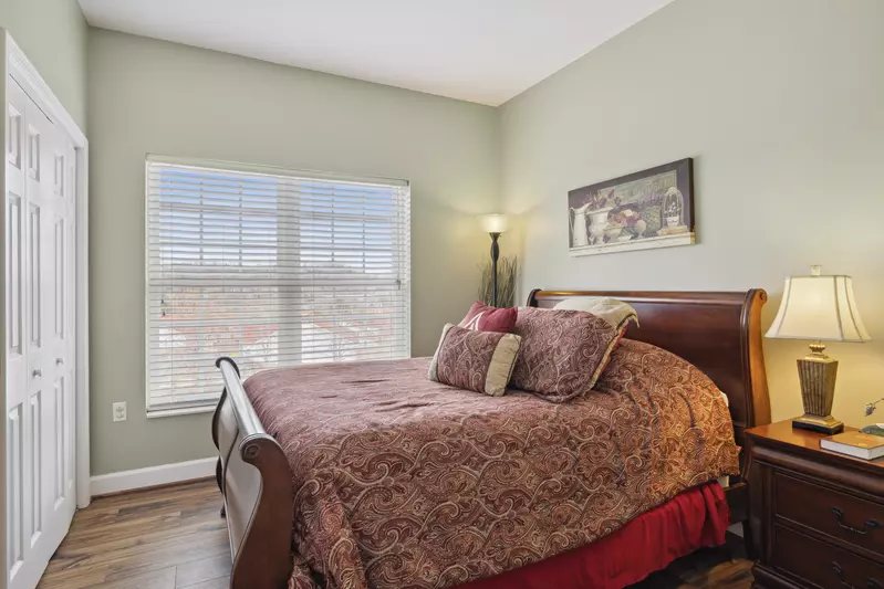 Appleview River Resort — Guest room