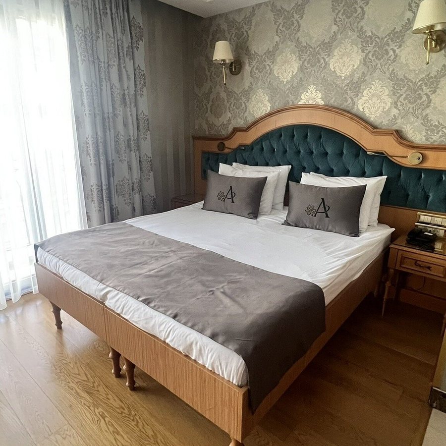 Aprilis Gold Hotel Istanbul — Guest room